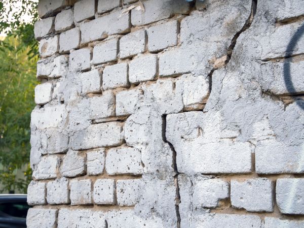 Cracked Brick Wall Repair in Idaho Falls